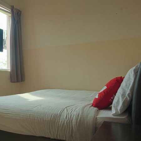 Zen Rooms Golden Star Kuantan Exterior foto